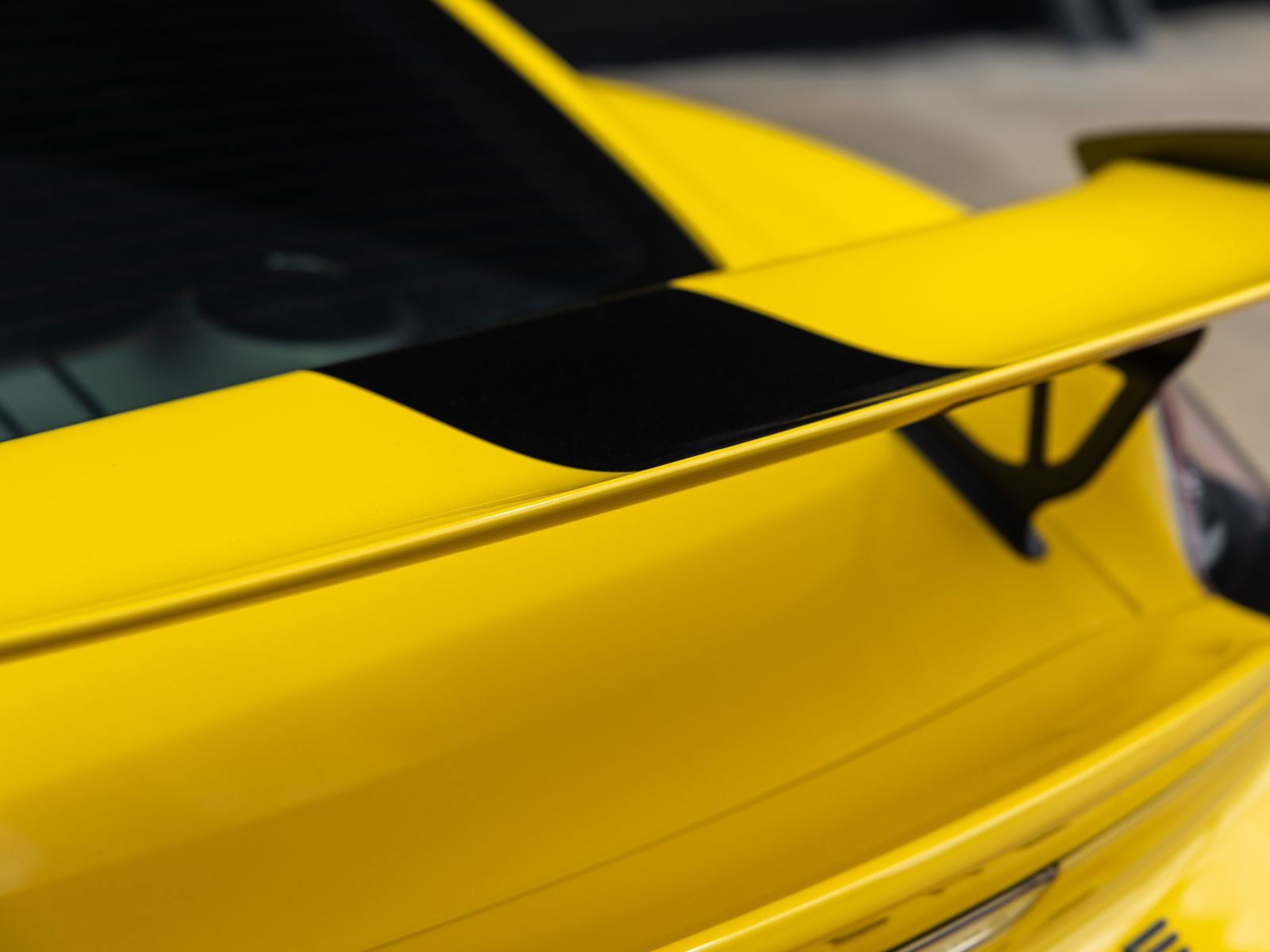 Used 2016 Porsche Cayman GT4 RWD image 17
