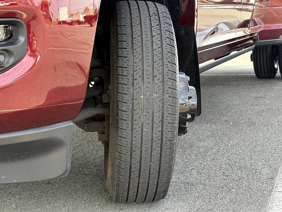 Used 2023 RAM 3500 Limited image 26