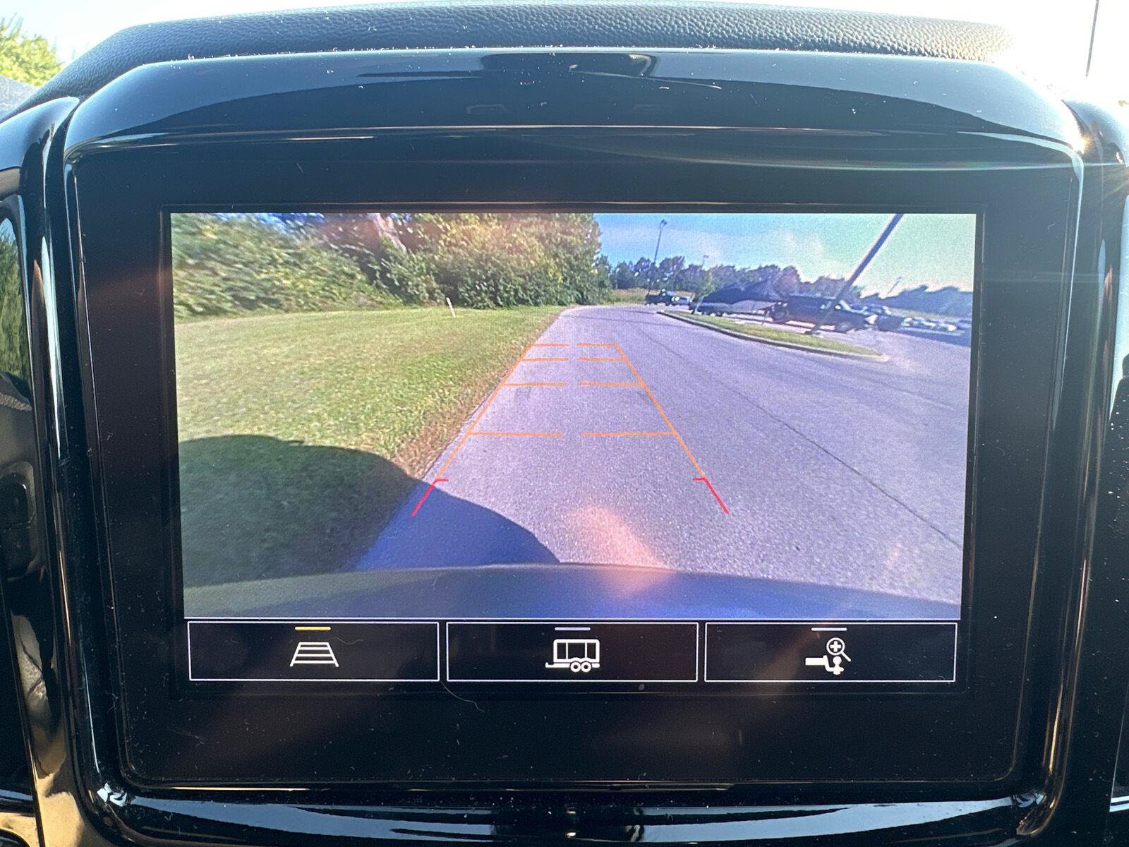 Used 2023 Chevrolet Traverse LT AWD/4WD image 7