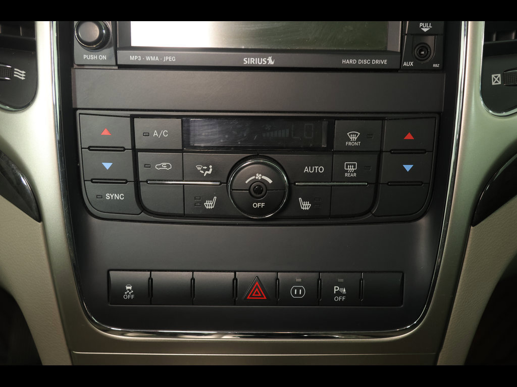 Used 2011 Jeep Grand Cherokee Laredo AWD/4WD image 23