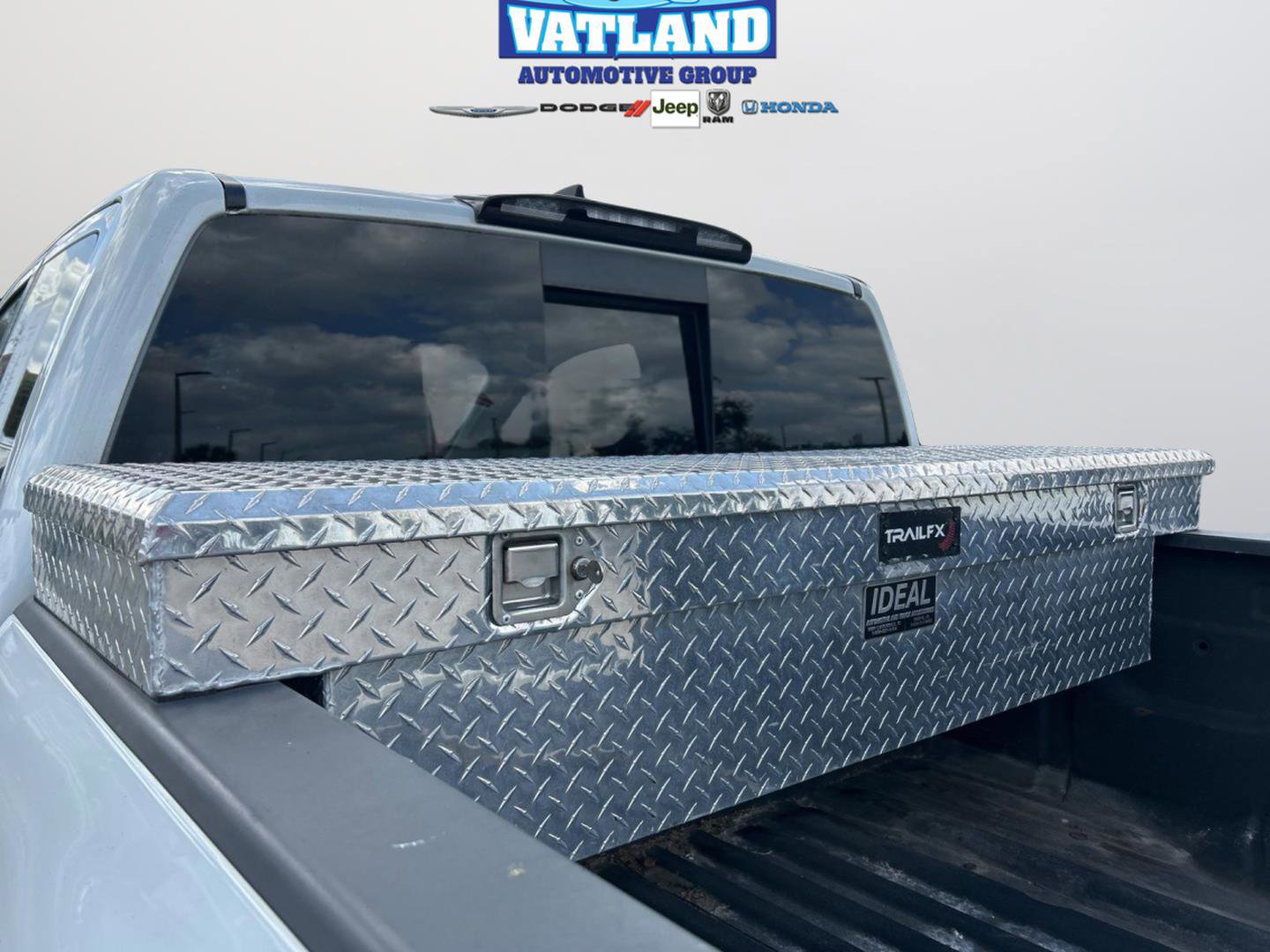 Used 2022 Nissan Titan S image 7