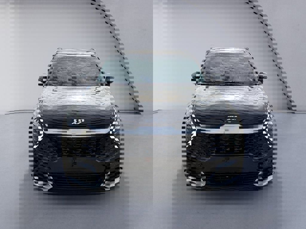 Used 2025 Kia Sportage EX w/ Premium Package image 8