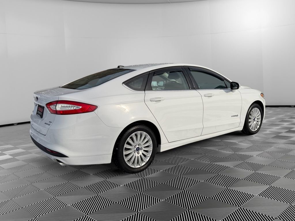 Used 2016 Ford Fusion SE image 7