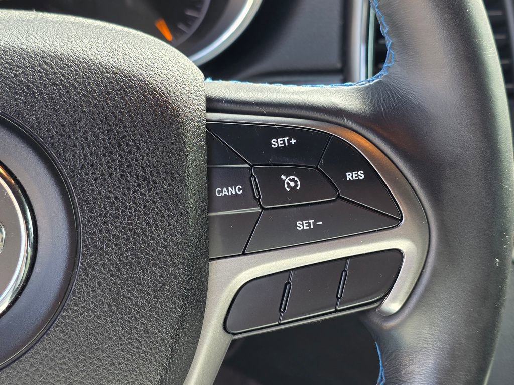 Used 2018 Jeep Grand Cherokee Laredo image 18