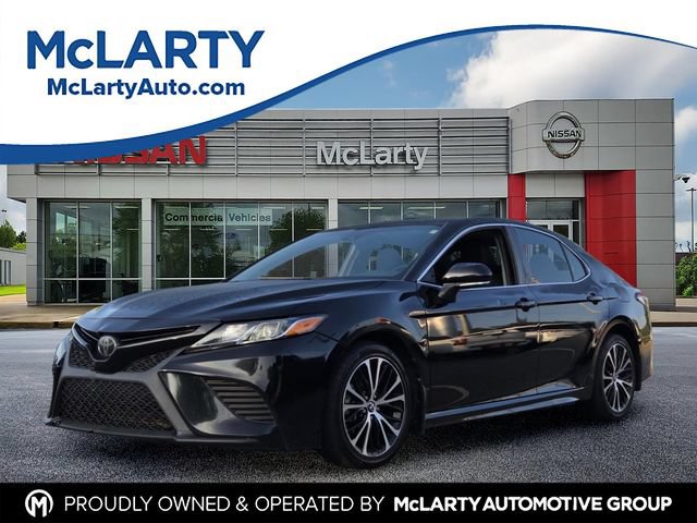 Used 2019 Toyota Camry SE w/ Convenience Package FWD image 1