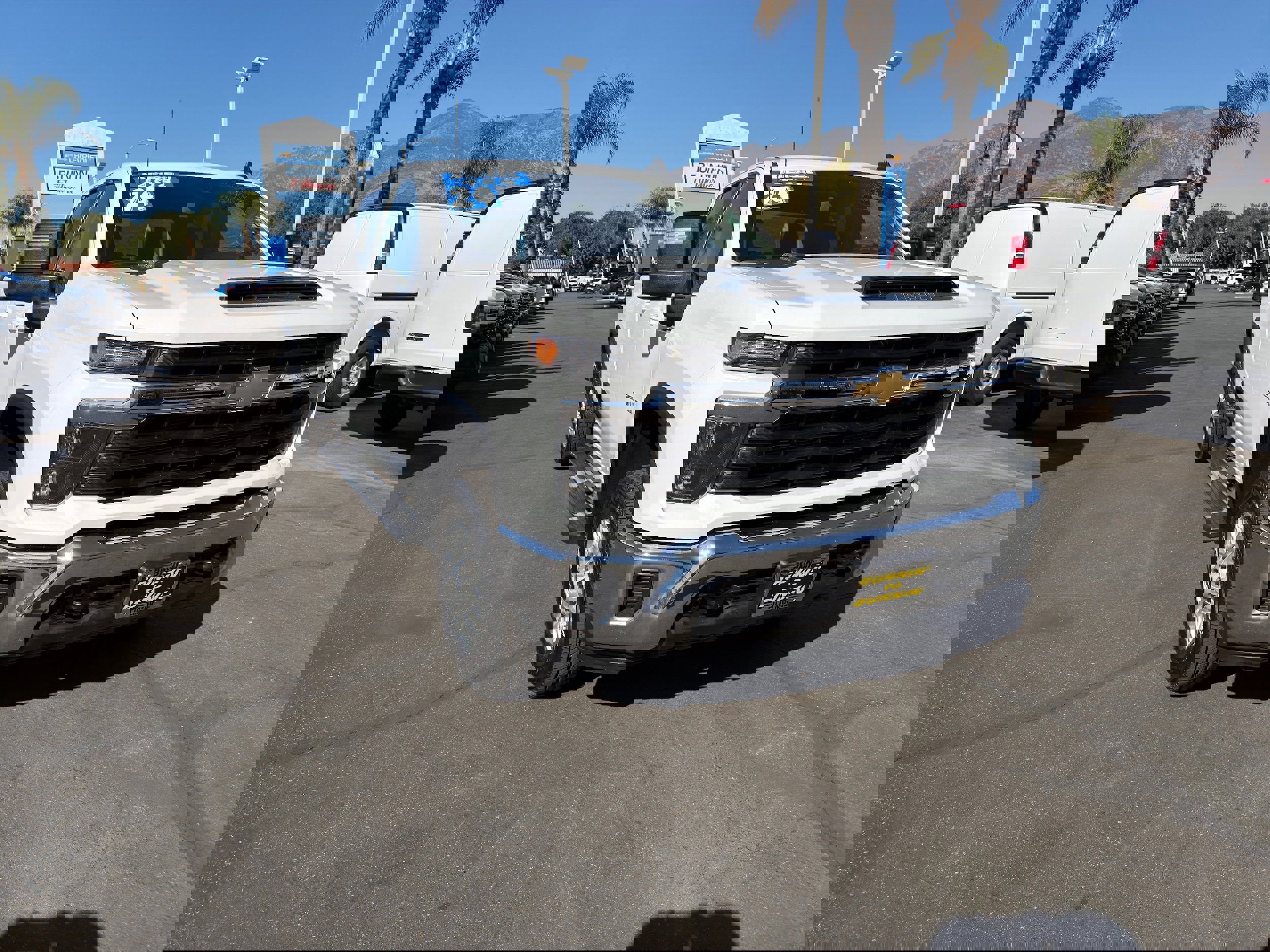 Used 2024 Chevrolet Silverado 2500 LT image 2