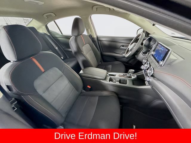 Used 2025 Nissan Sentra SR w/ Midnight Edition FWD image 23