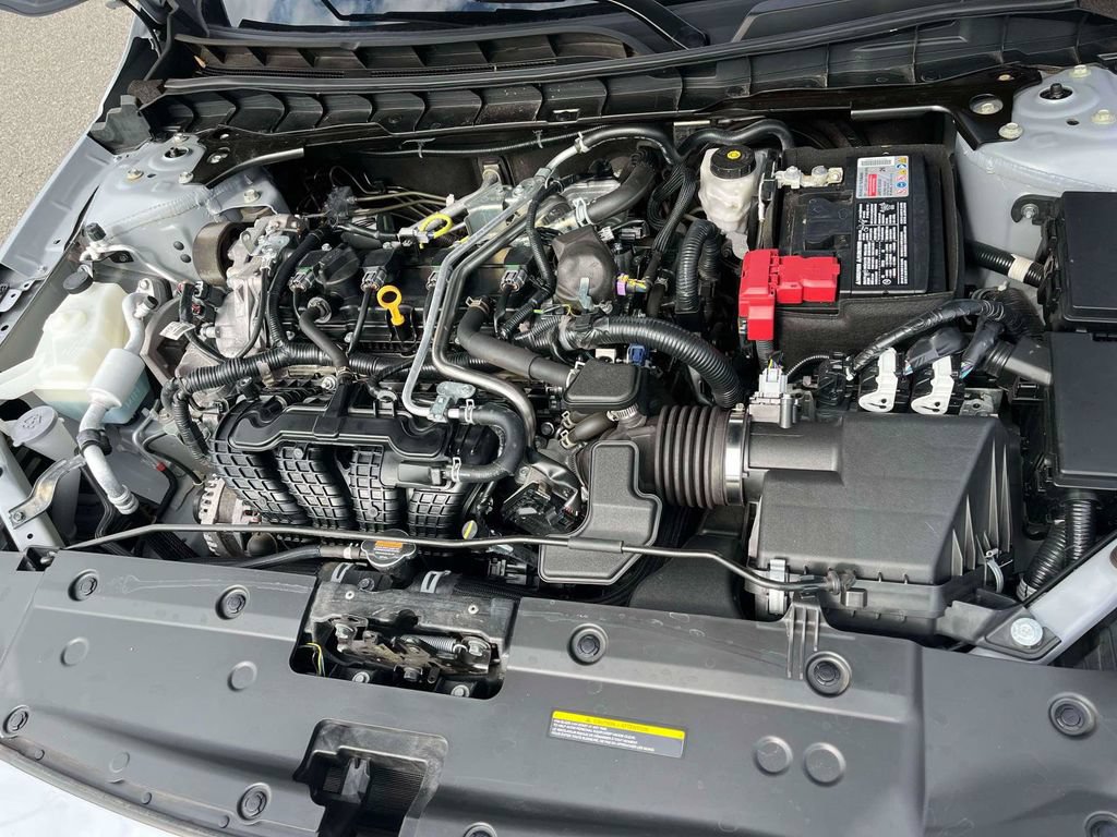 Used 2024 Nissan Altima 2.5 SR w/ SR Premium Package FWD image 36