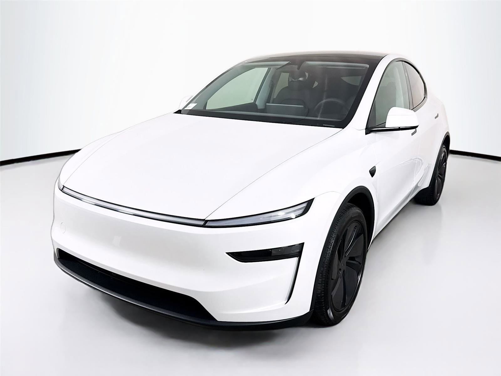 Used 2026 Tesla Model Y 2WD image 35