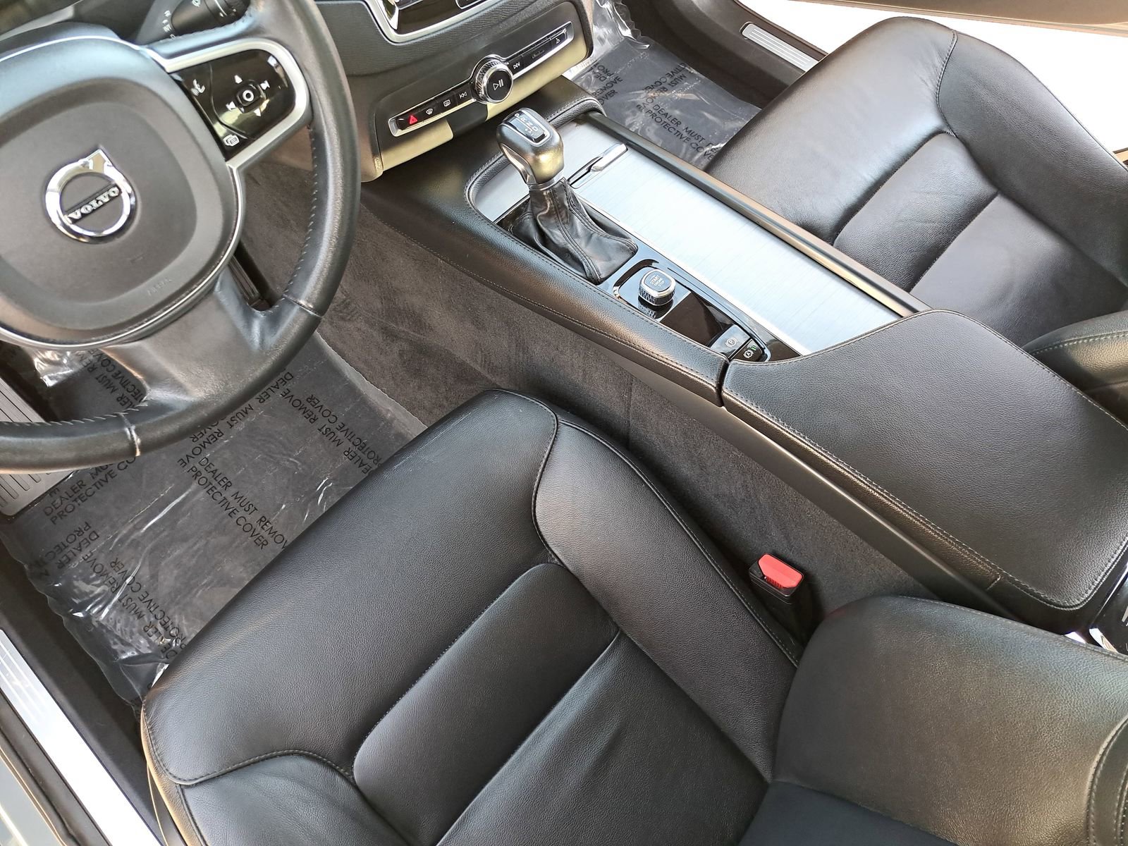 Used 2022 Volvo XC90 T5 Momentum image 29