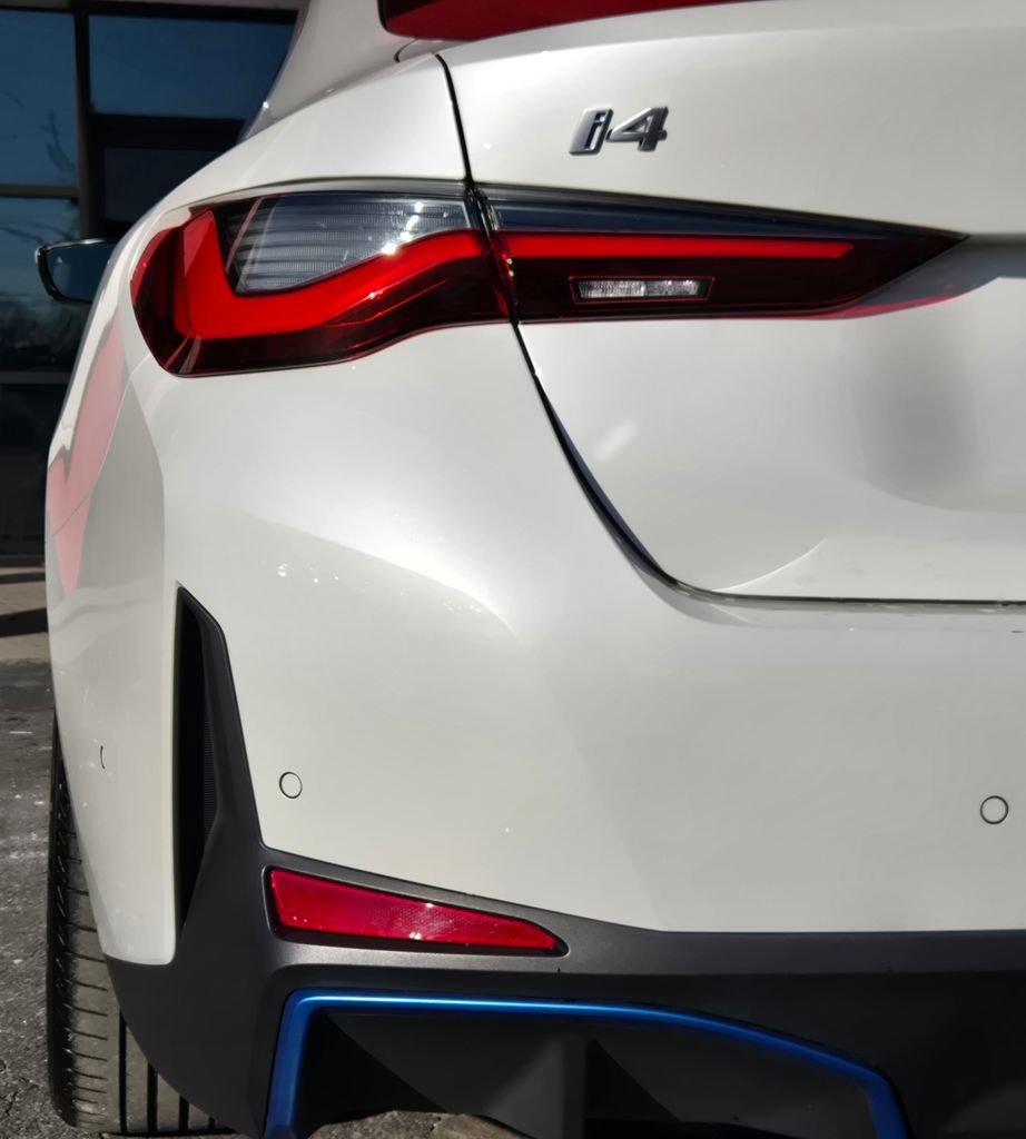 Used 2023 BMW i4 eDrive40 w/ Premium Package image 10