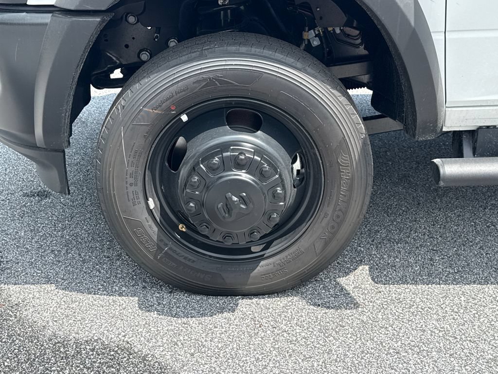 New 2026 RAM 5500 Tradesman AWD/4WD image 12