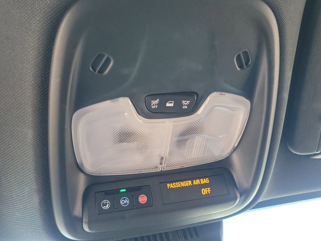 Used 2025 GMC Canyon AT4 w/ Nightfall Edition AWD/4WD image 15