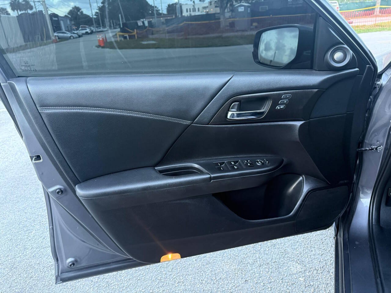 Used 2015 Honda Accord EX-L image 17
