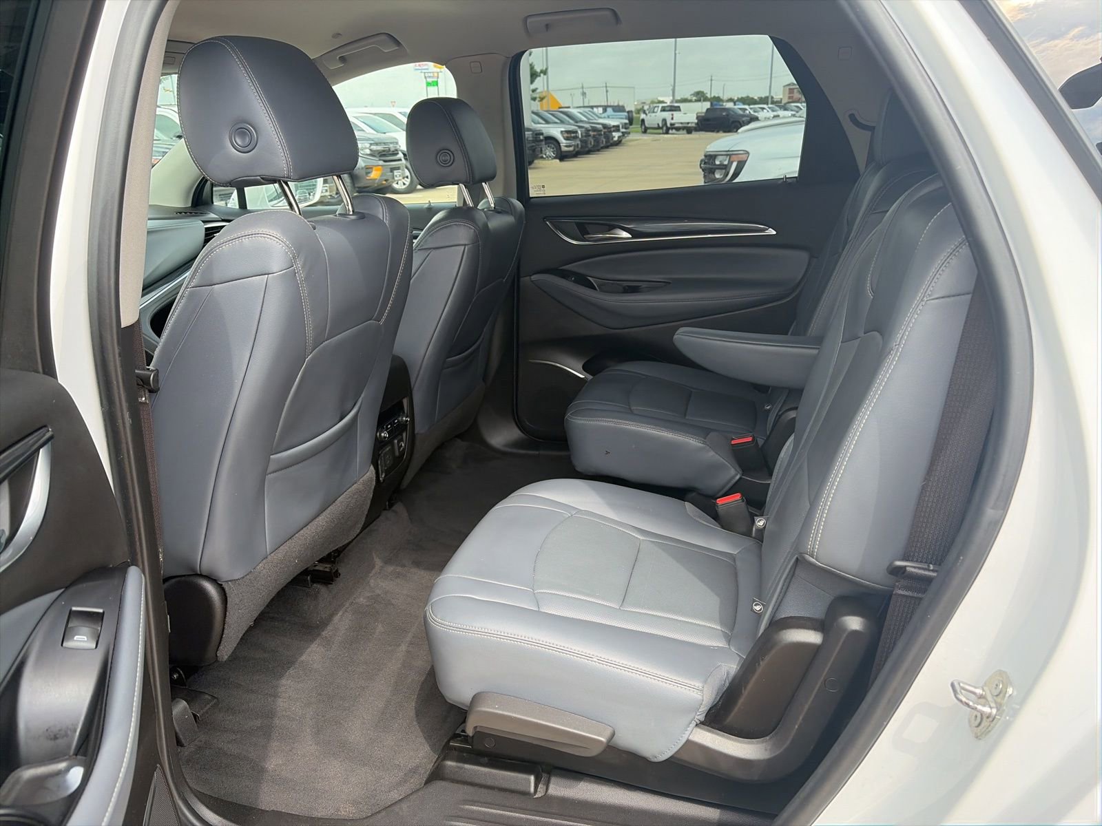 Used 2019 Buick Enclave Essence image 15