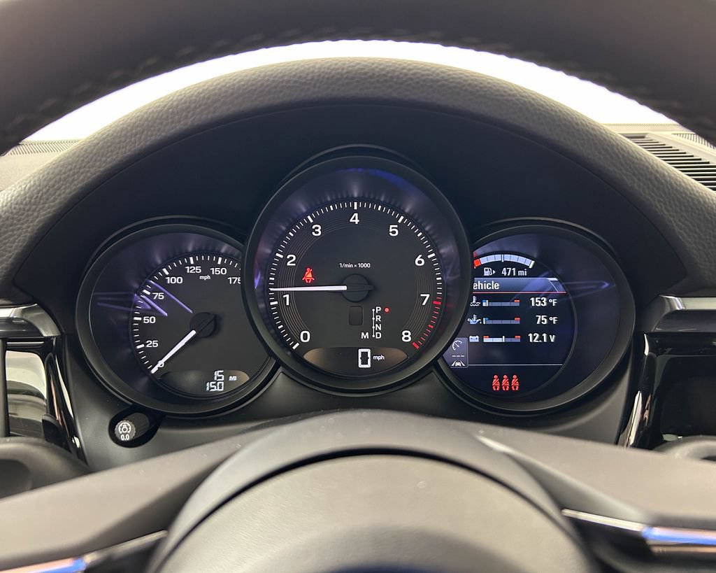 New 2026 Porsche Macan AWD/4WD image 21