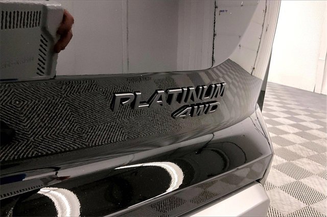 New 2025 Nissan Pathfinder Platinum image 18
