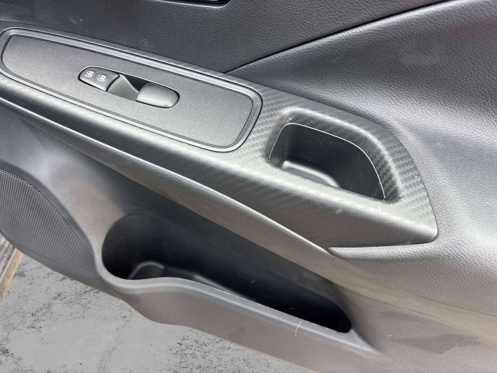 Used 2025 Nissan Versa SV w/ Trunk Package image 17