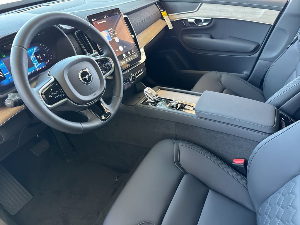 New 2026 Volvo XC90 B5 Plus AWD/4WD image 9