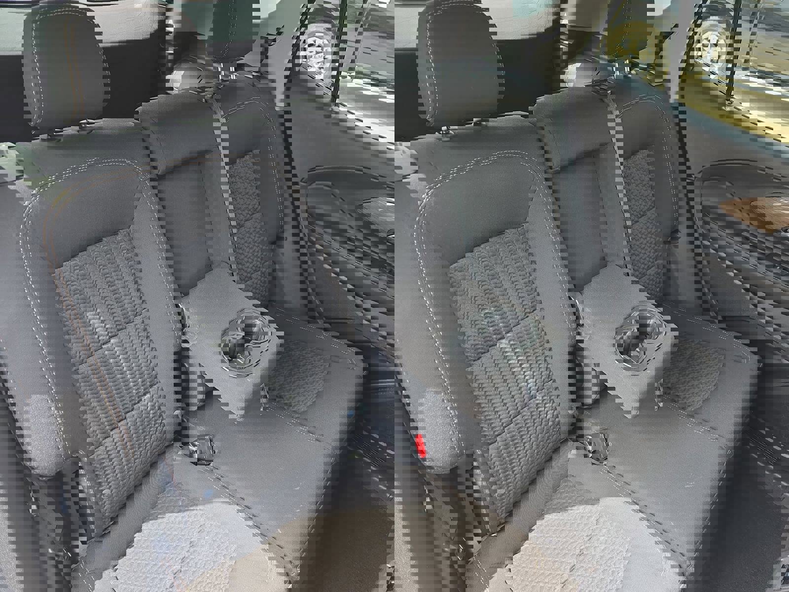 Used 2021 GMC Terrain SLE w/ Driver Convenience Package image 11