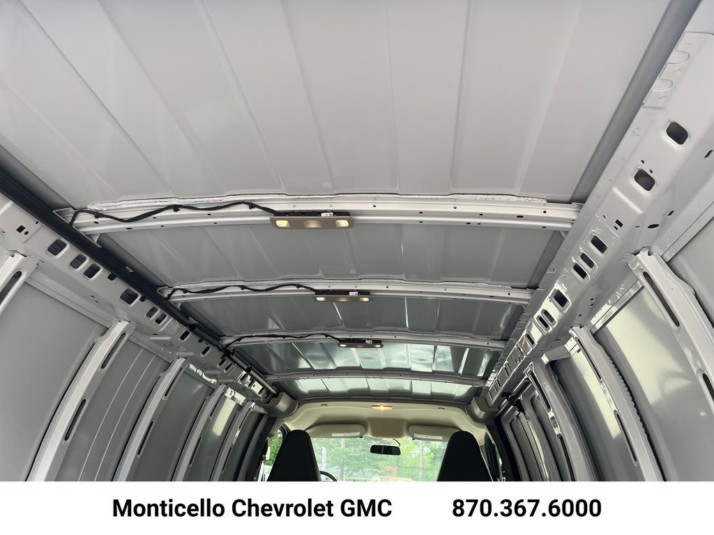 New 2026 Chevrolet Express 2500 Extended image 26