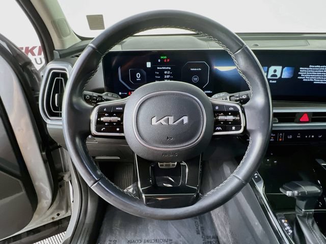 Used 2025 Kia Sorento SX AWD/4WD image 12