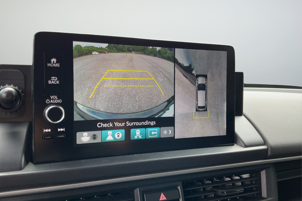 Used 2024 Honda Pilot Elite image 16