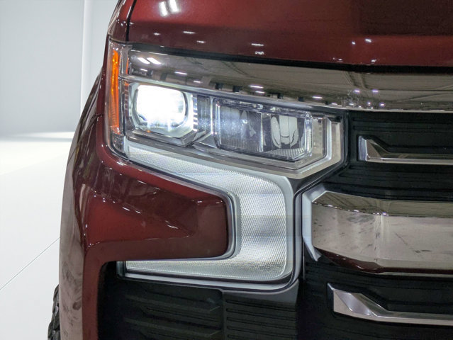Used 2023 Chevrolet Silverado 1500 LTZ w/ LTZ Convenience Package II AWD/4WD image 9