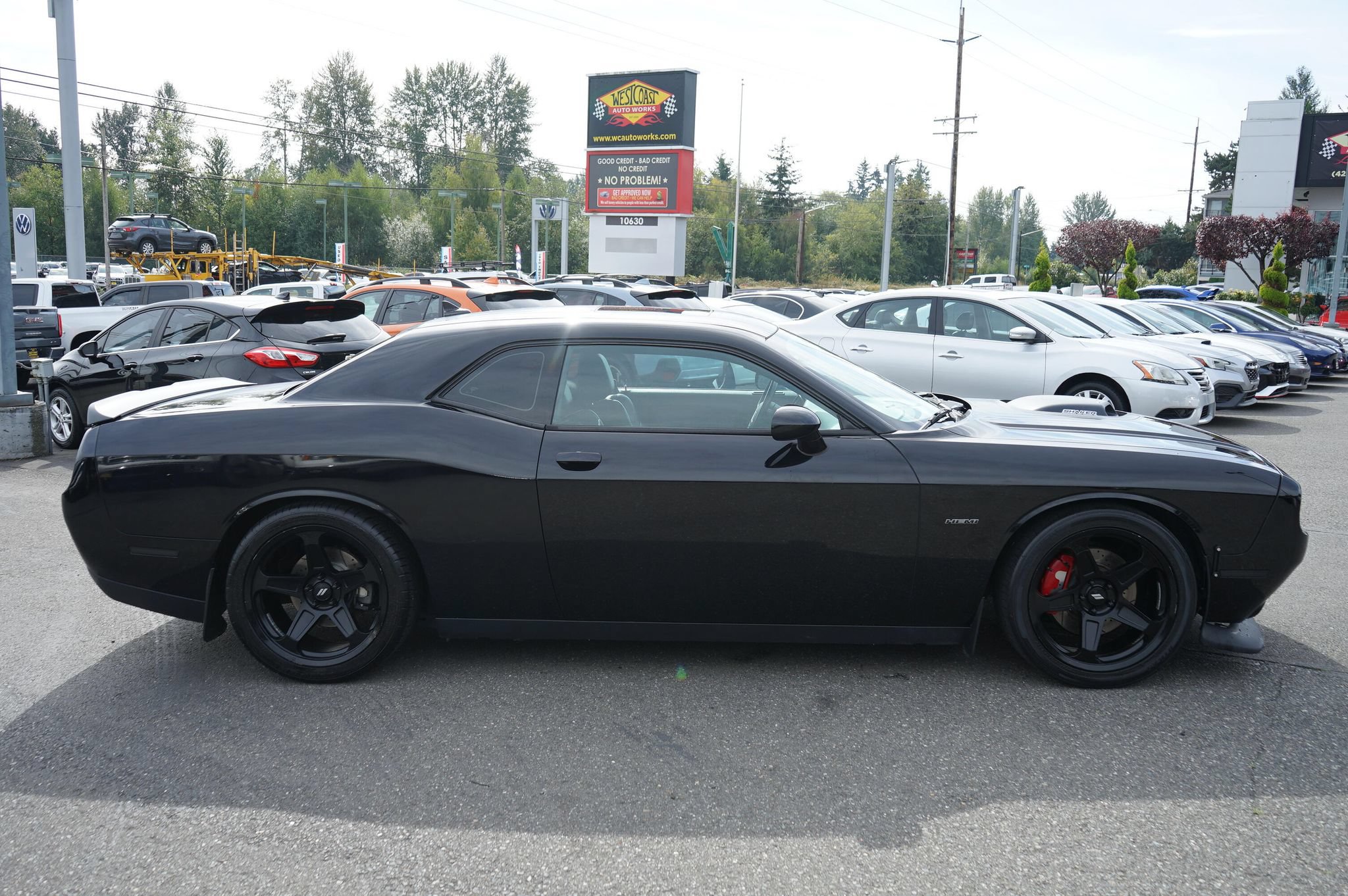 Used 2016 Dodge Challenger R/T Plus RWD image 7
