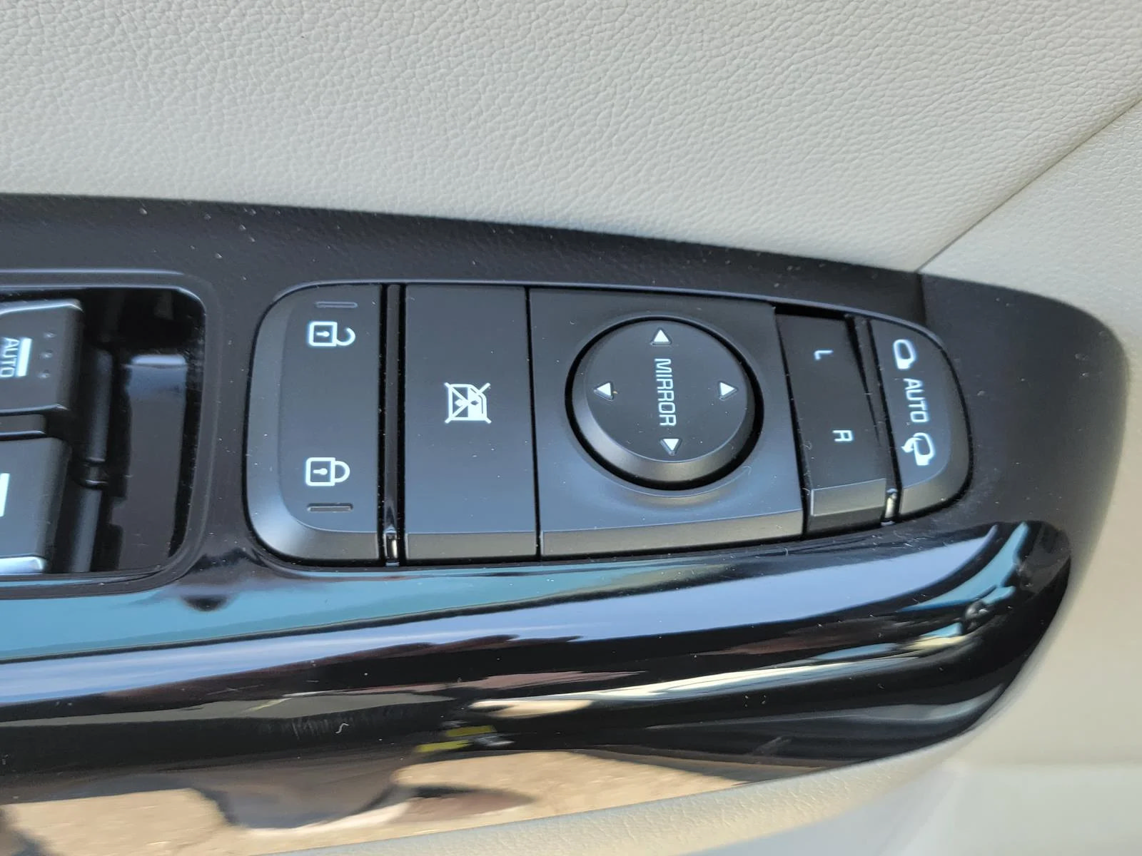 Used 2021 Kia Sportage S w/ S AWD Premium Package image 33