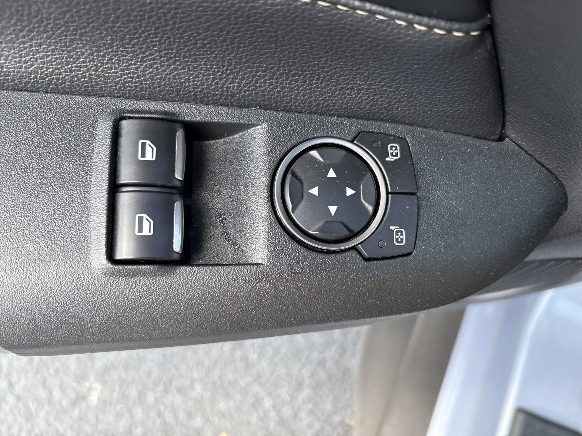 Used 2022 Ford Mustang Shelby GT500 w/ Technology Package RWD image 16