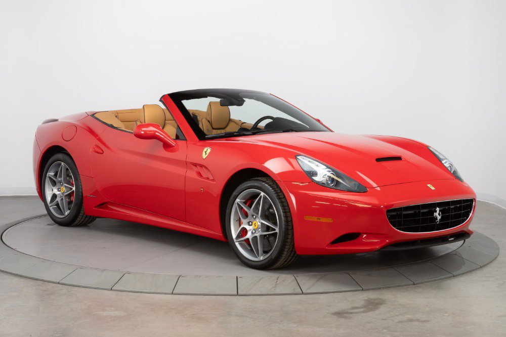 Used 2011 Ferrari California image 9