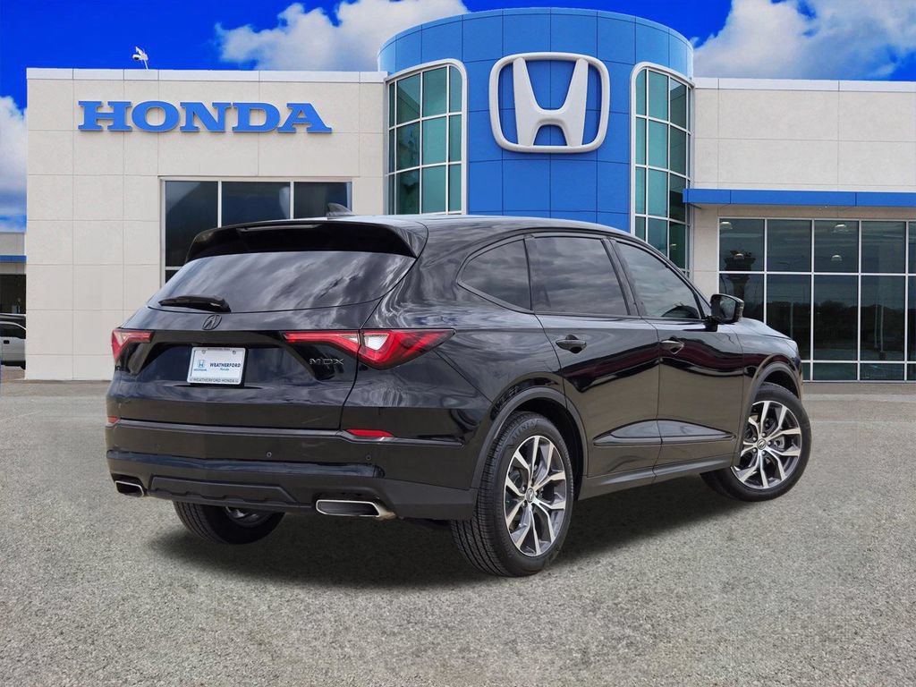 Used 2023 Acura MDX w/ Technology Package FWD image 3