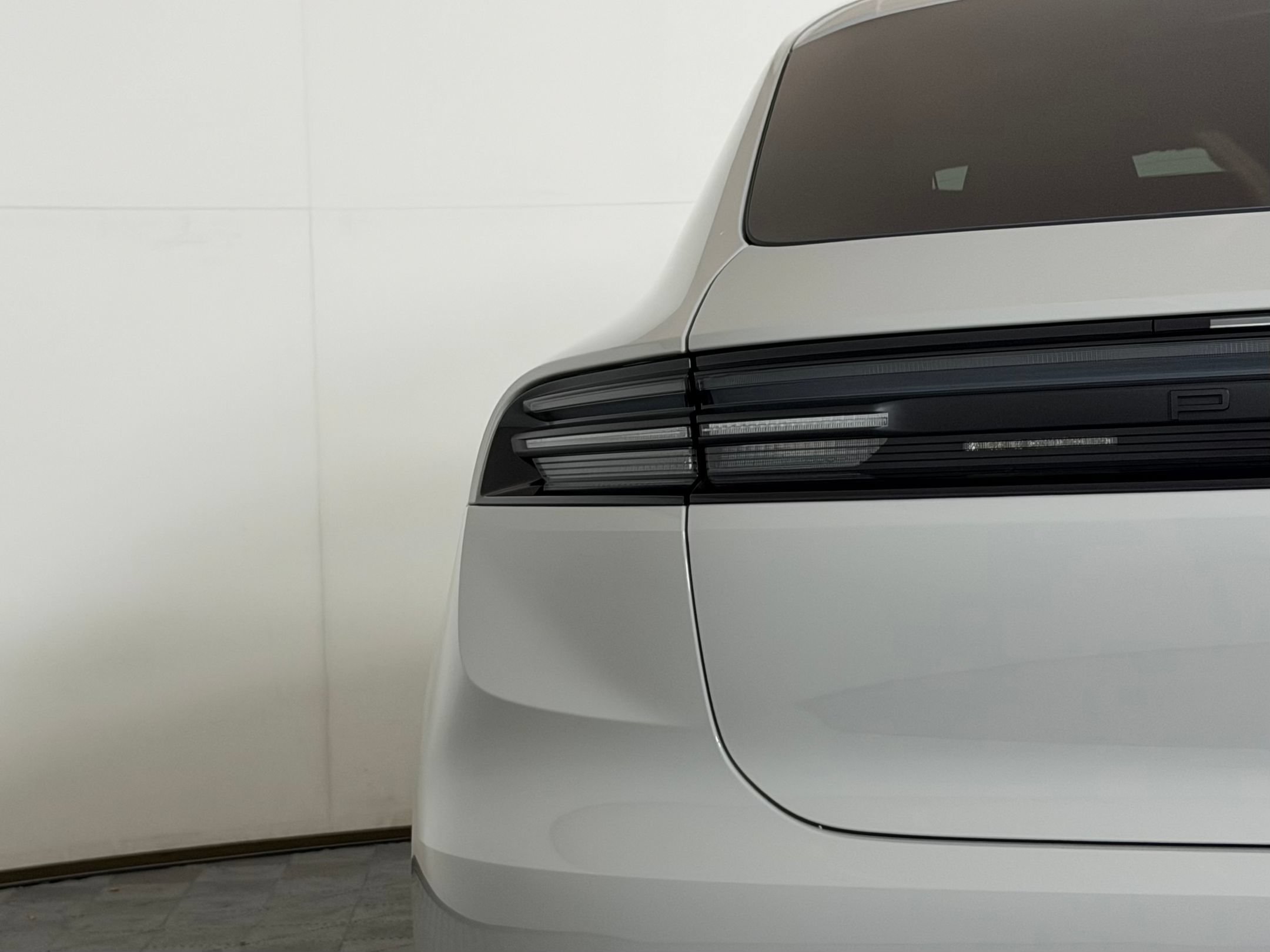 Used 2026 Porsche Macan Electric RWD image 15