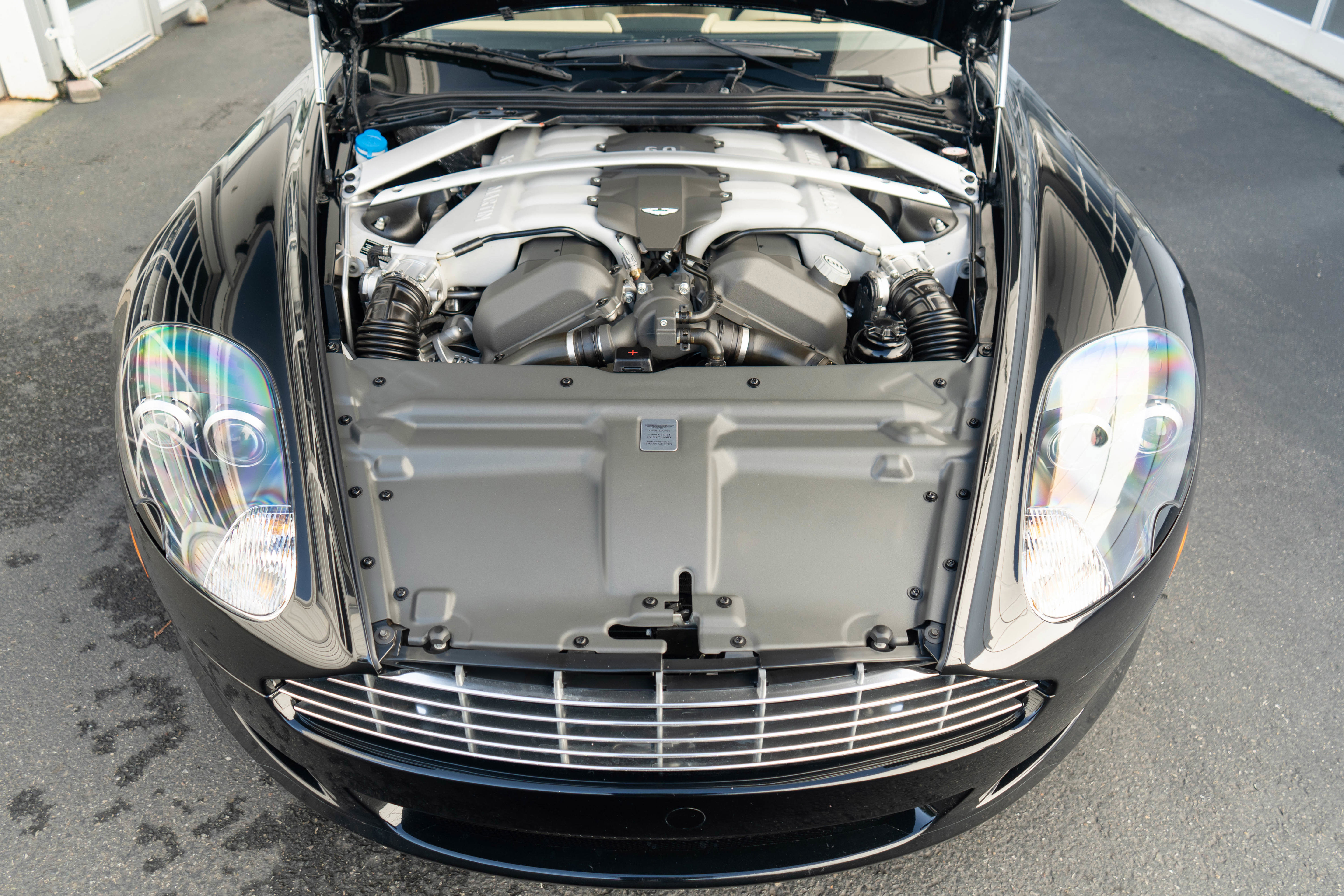 Used 2009 Aston Martin DB9 Volante image 32