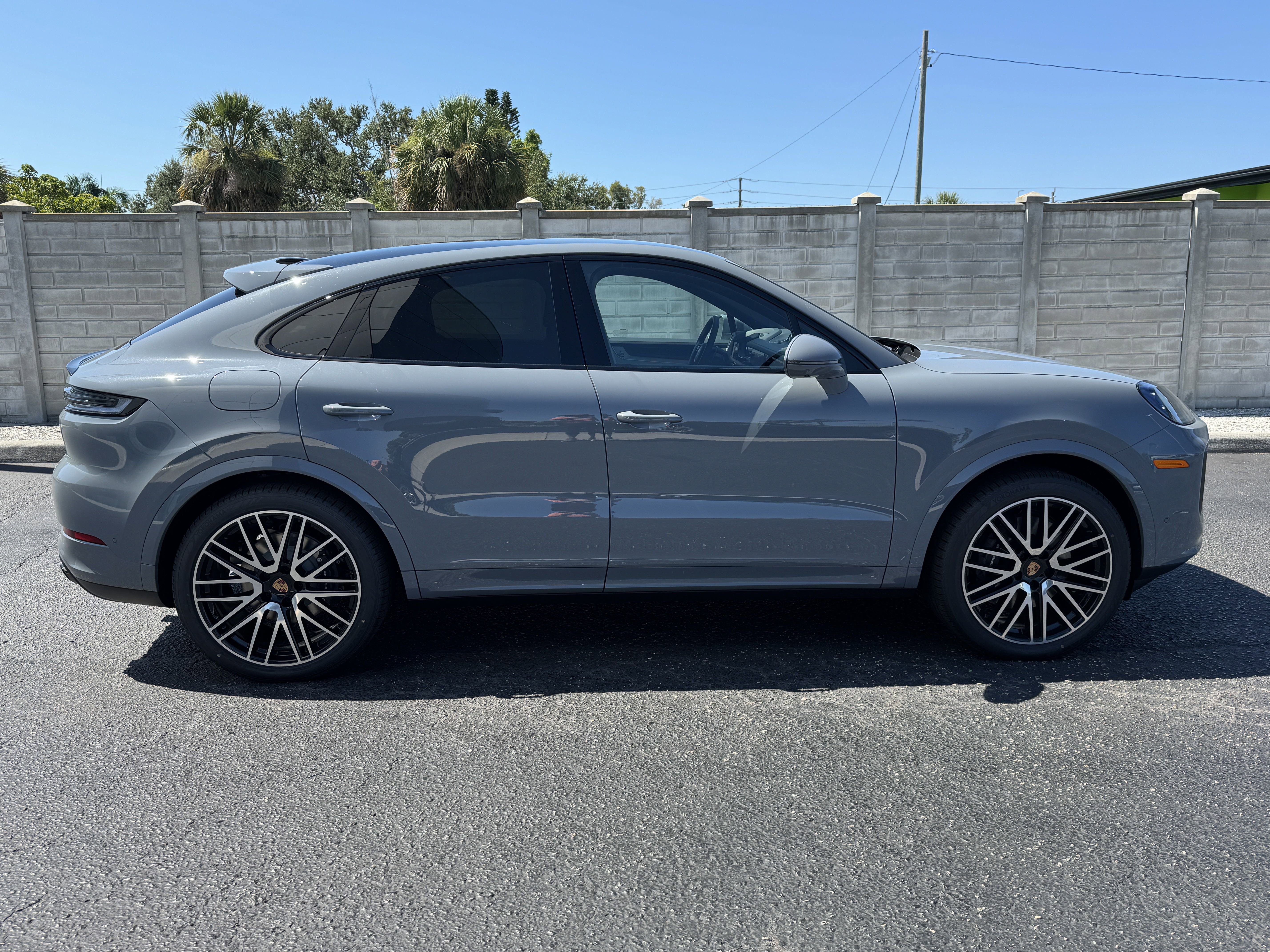 New 2026 Porsche Cayenne Coupe image 7
