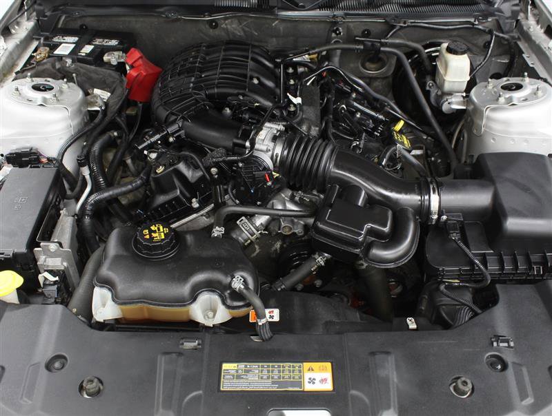Used 2013 Ford Mustang Coupe RWD image 18