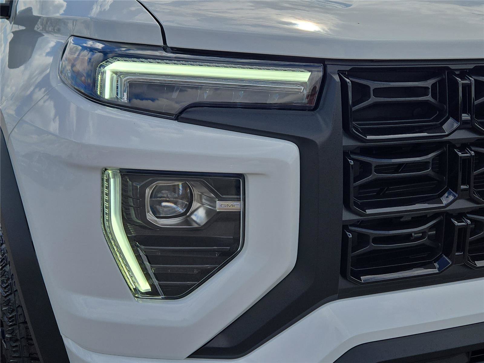 New 2026 GMC Canyon Elevation w/ Convenience Package RWD image 9