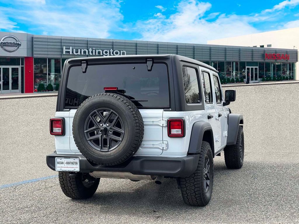 Used 2024 Jeep Wrangler Unlimited Sport AWD/4WD image 4