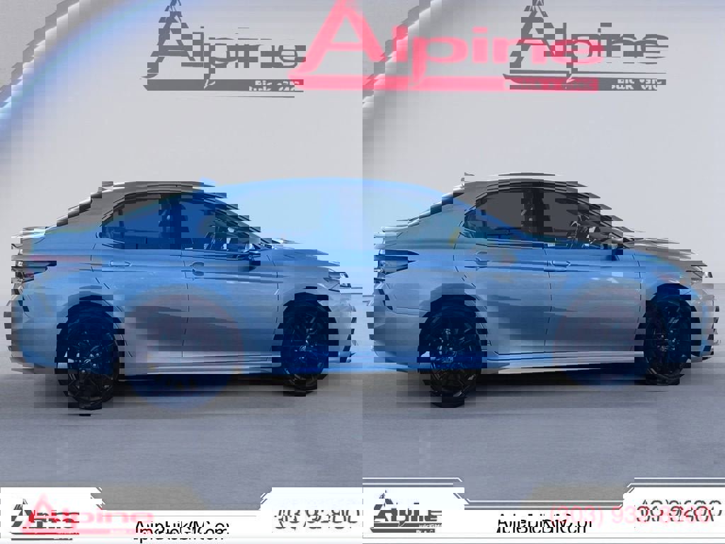 Used 2023 Toyota Camry XSE image 6