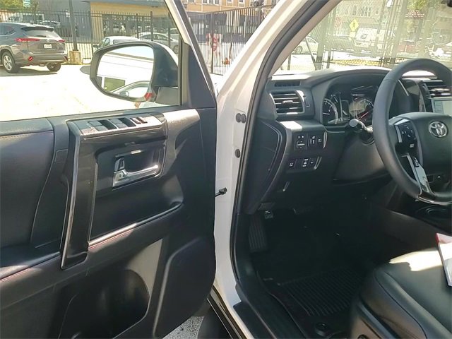 Certified 2022 Toyota 4Runner TRD Off-Road Premium image 10