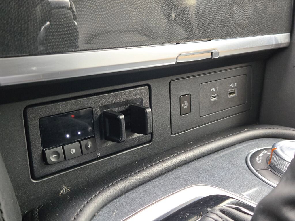 Used 2021 Nissan Armada SV w/ SV Appearance Package image 30