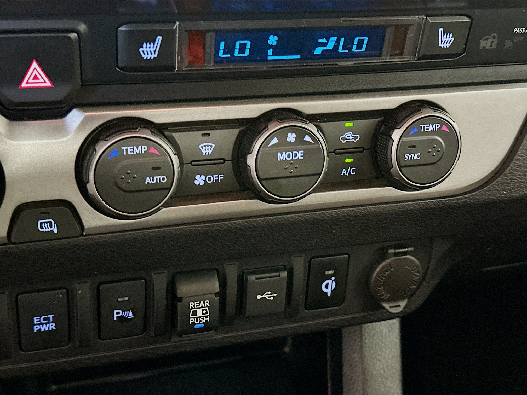 Used 2020 Toyota Tacoma Limited AWD/4WD image 24