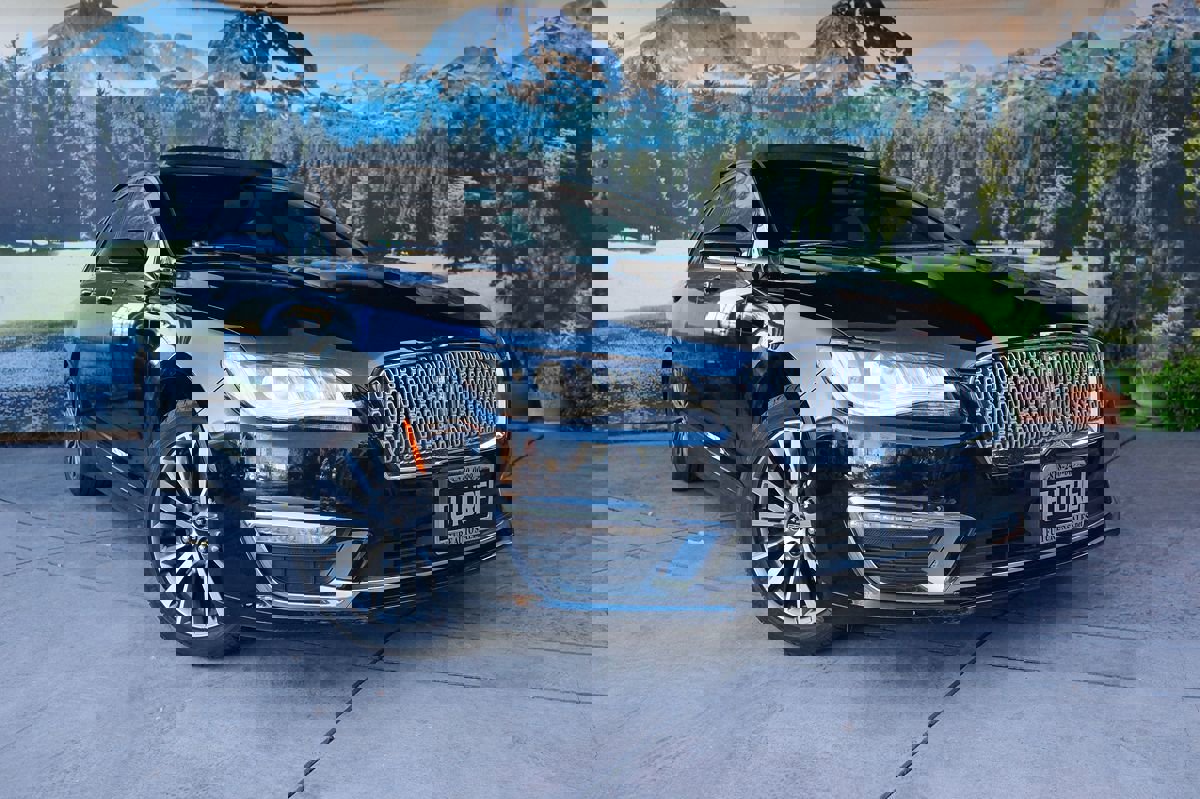 Used 2017 Lincoln MKZ Select FWD image 3