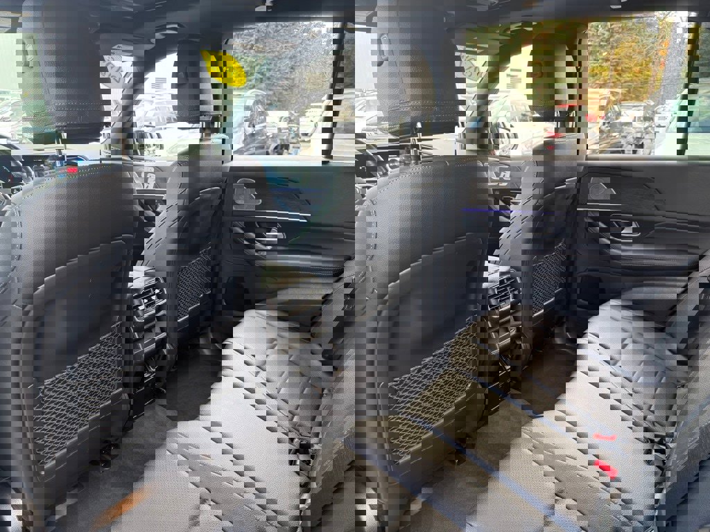 Used 2022 Mercedes-Benz GLE 350 4MATIC w/ Premium Package image 26