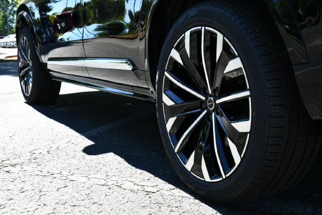 New 2026 Volvo XC90 T8 Plus w/ Protection Package AWD/4WD image 9