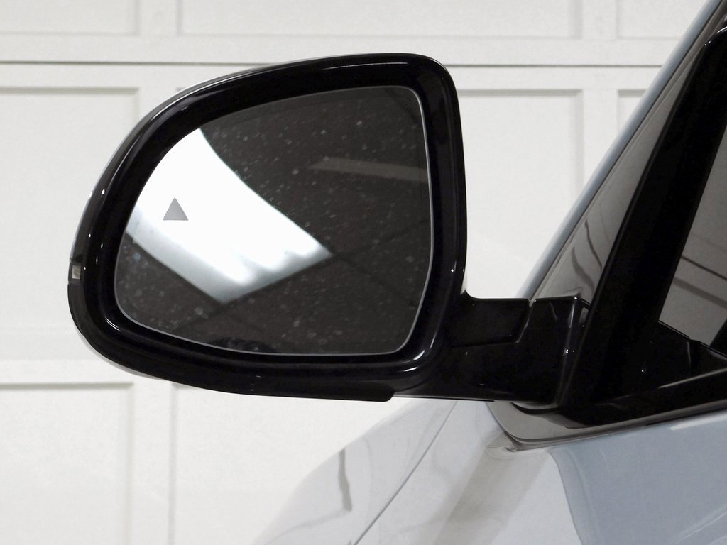 Used 2023 BMW X4 xDrive30i image 22