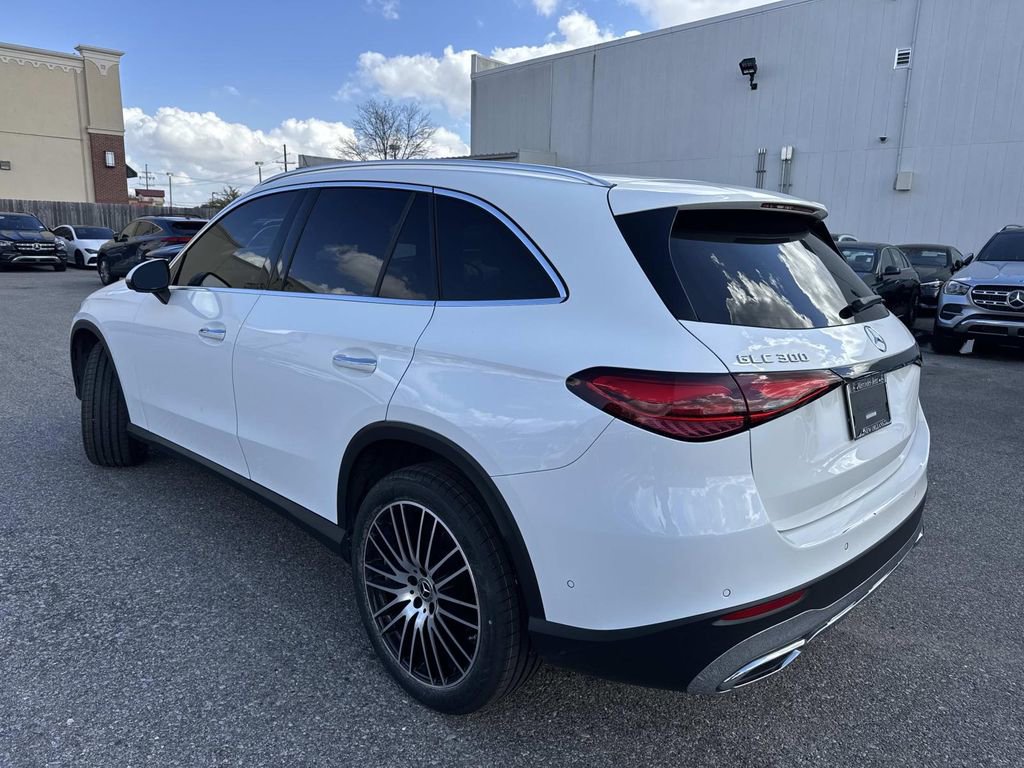 Used 2023 Mercedes-Benz GLC 300 image 5