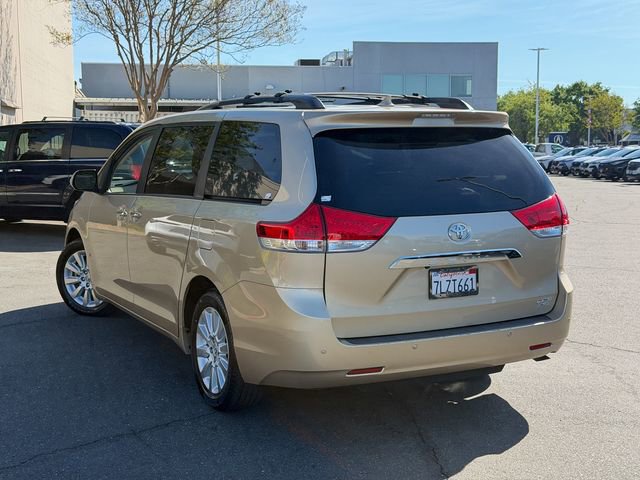 Used 2014 Toyota Sienna Limited w/ Limited Premium Package image 10