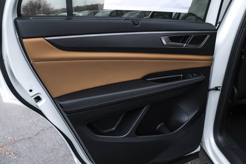 Used 2025 Volkswagen Atlas Cross Sport SE image 26